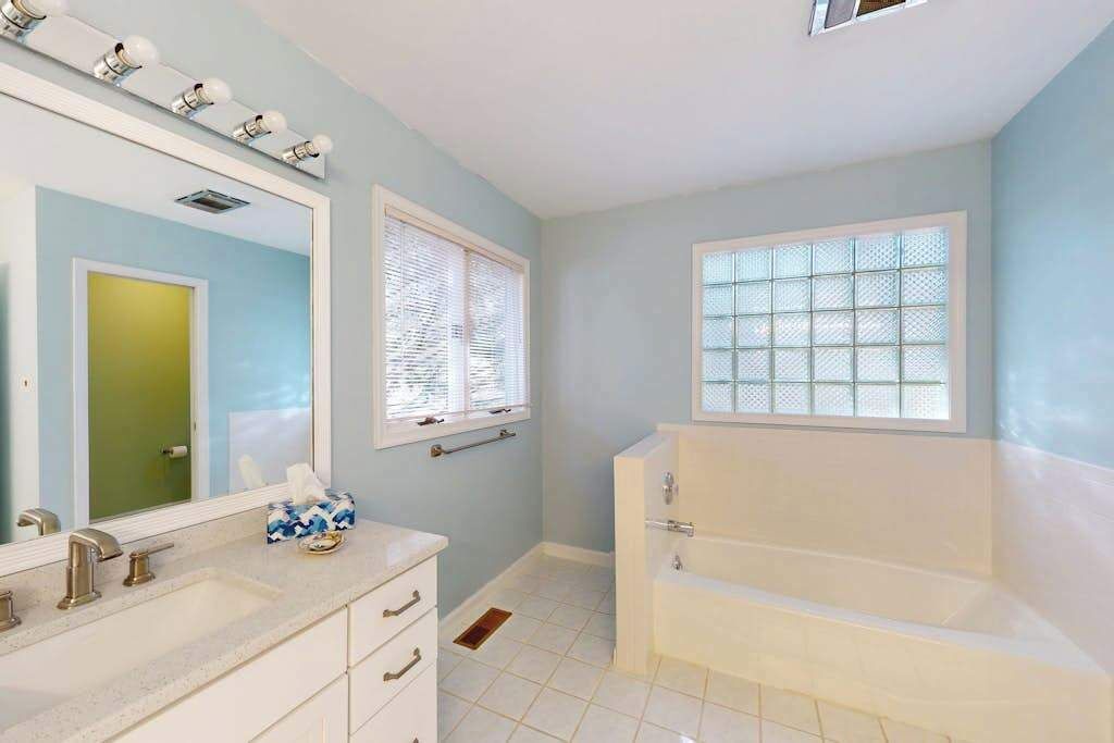 Photo of Bathroom in Ocean Pines