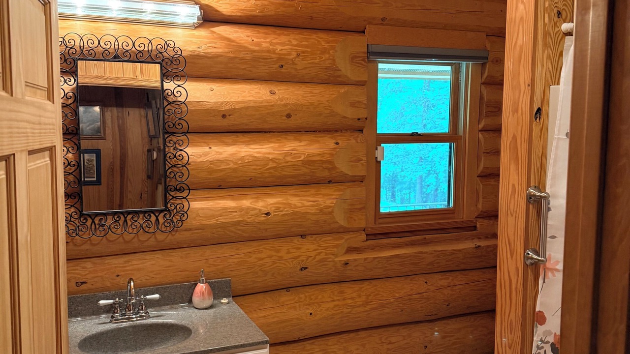 Photo of Bathroom in Oakpark