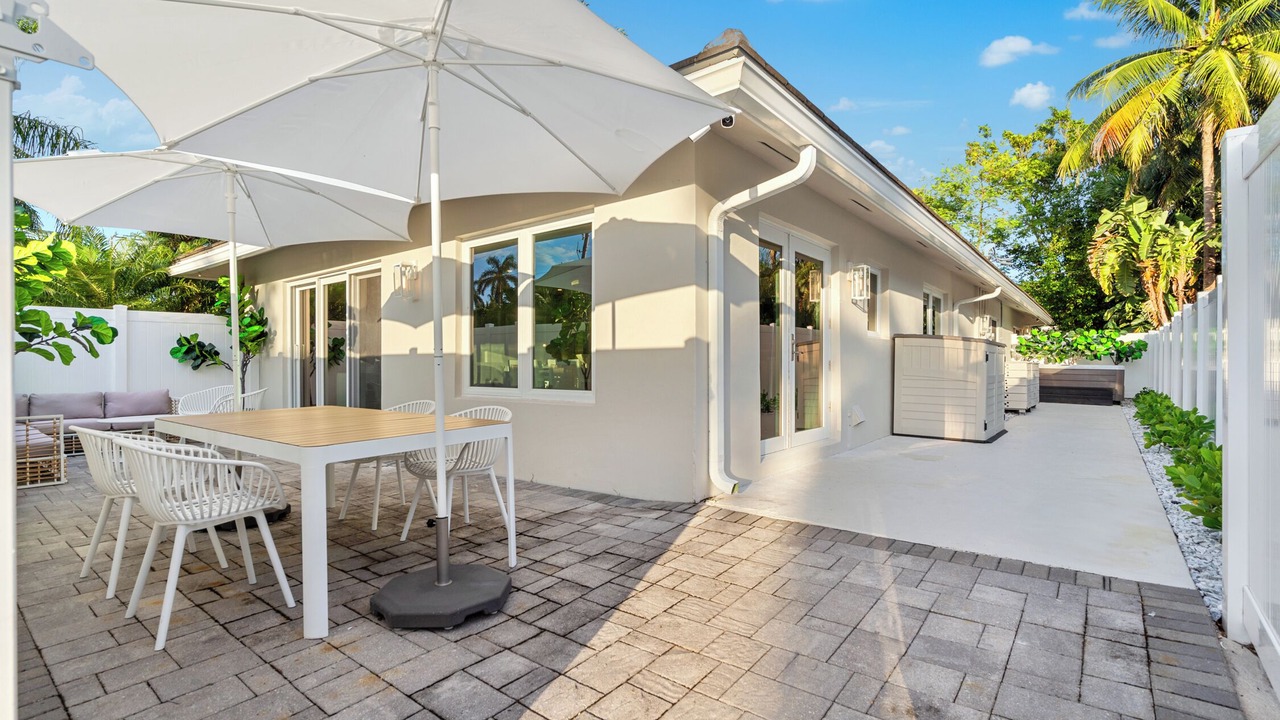 Photo of Outdoor in Lauderdale Beach