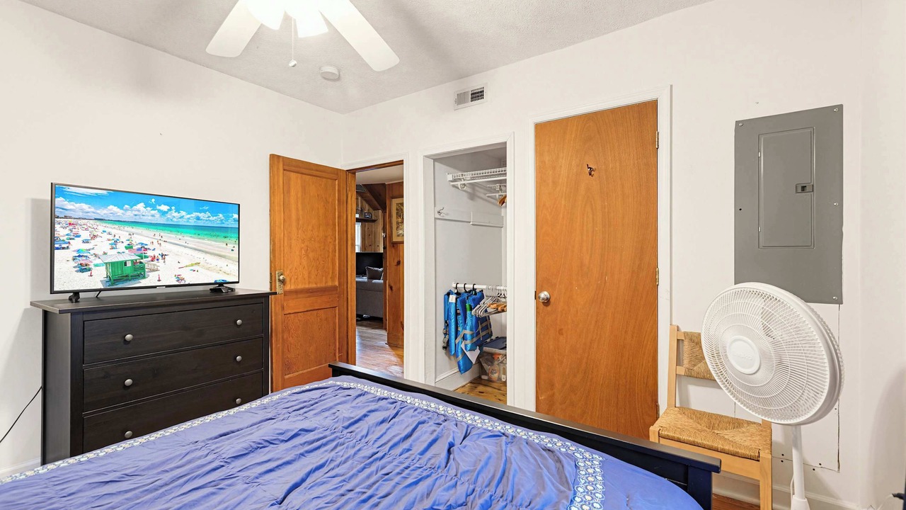 Photo of Bedroom in Lusby