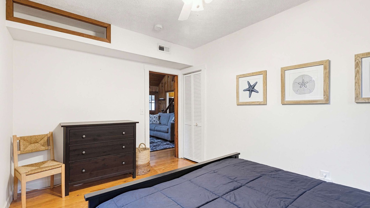 Photo of Bedroom in Lusby