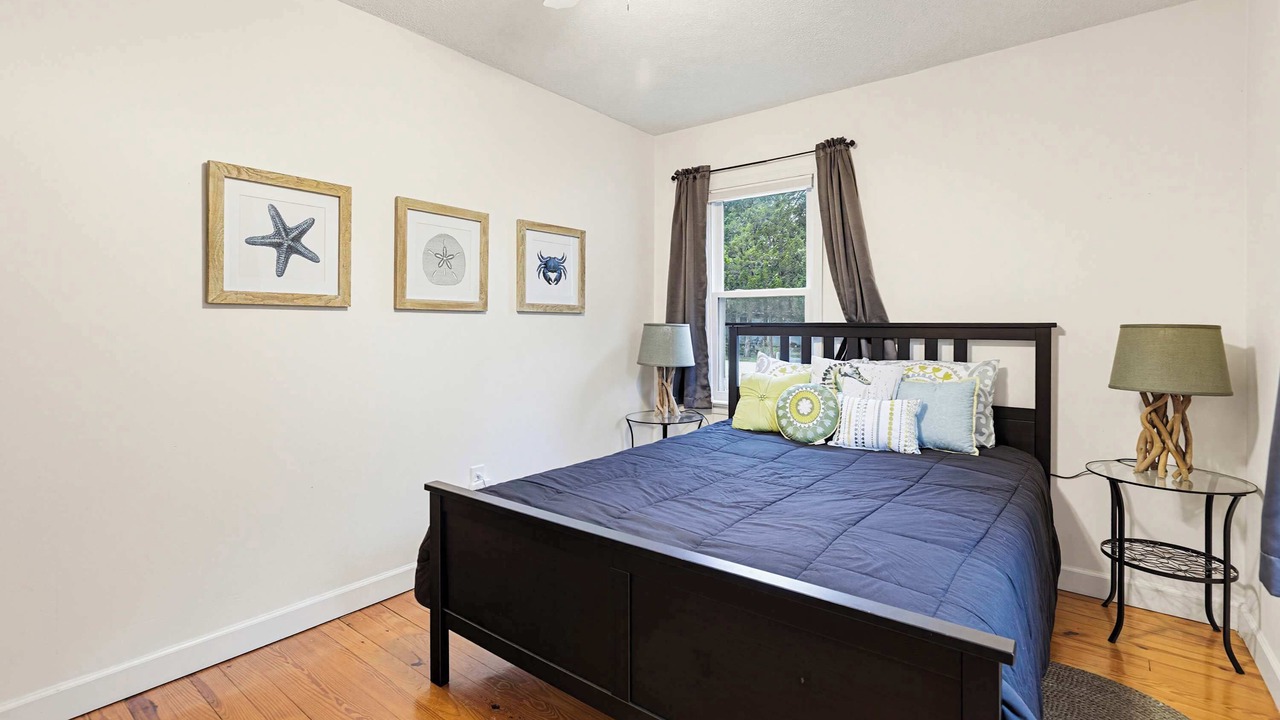 Photo of Bedroom in Lusby