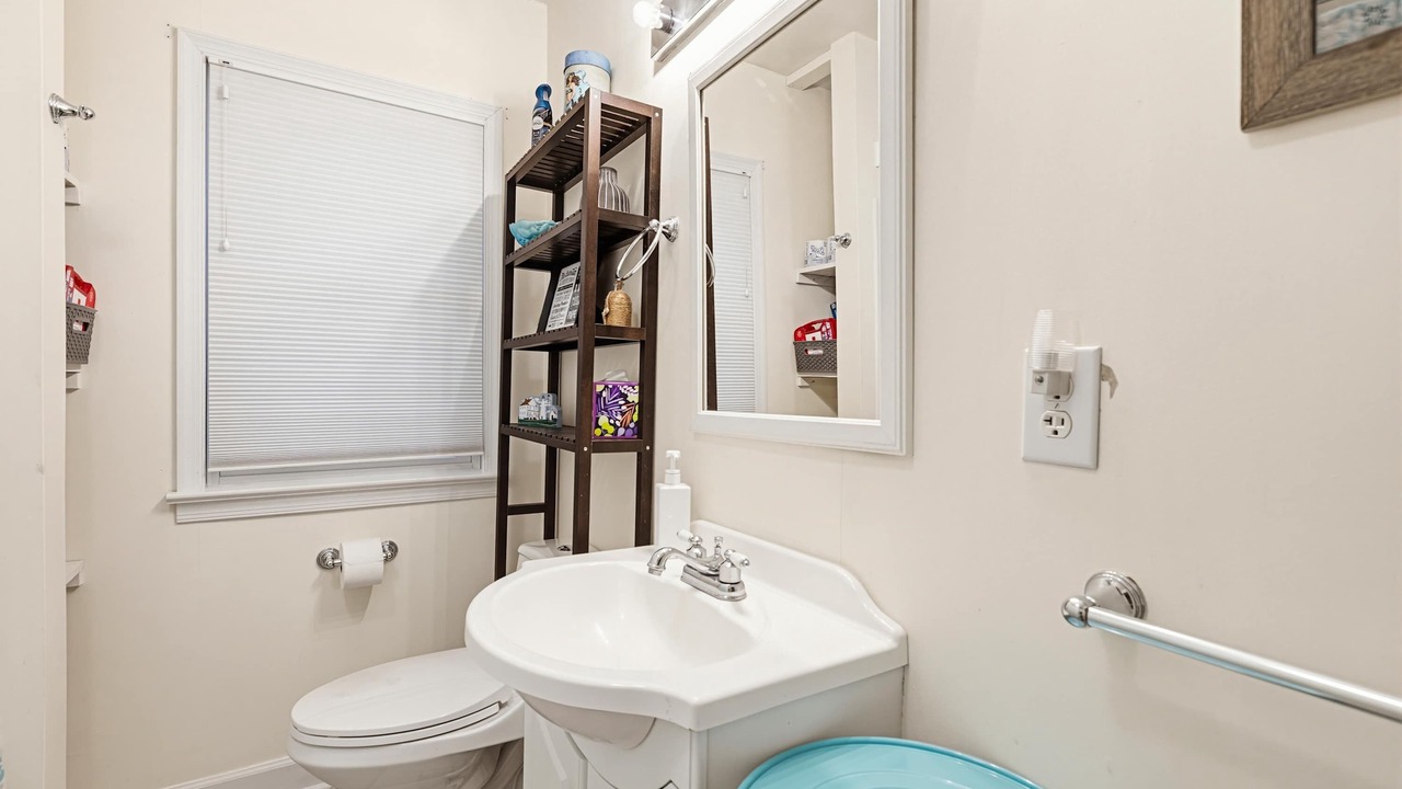 Photo of Bathroom in Lusby