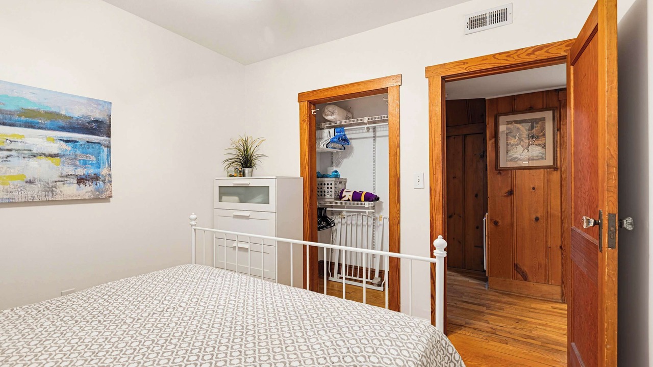 Photo of Bedroom in Lusby
