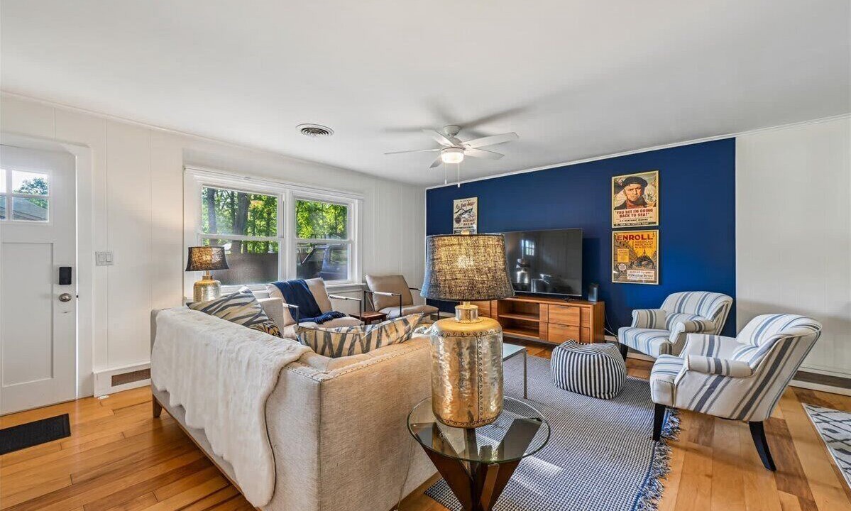 Photo of Livingroom in North Beach