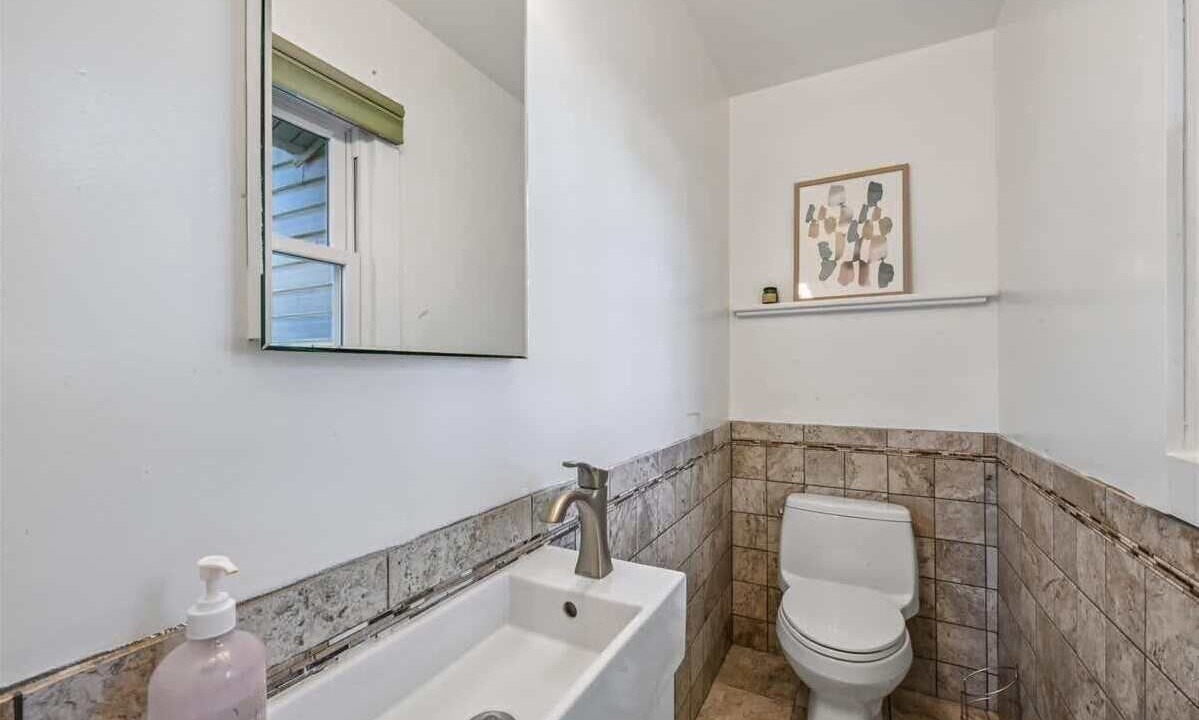 Photo of Bathroom in North Beach