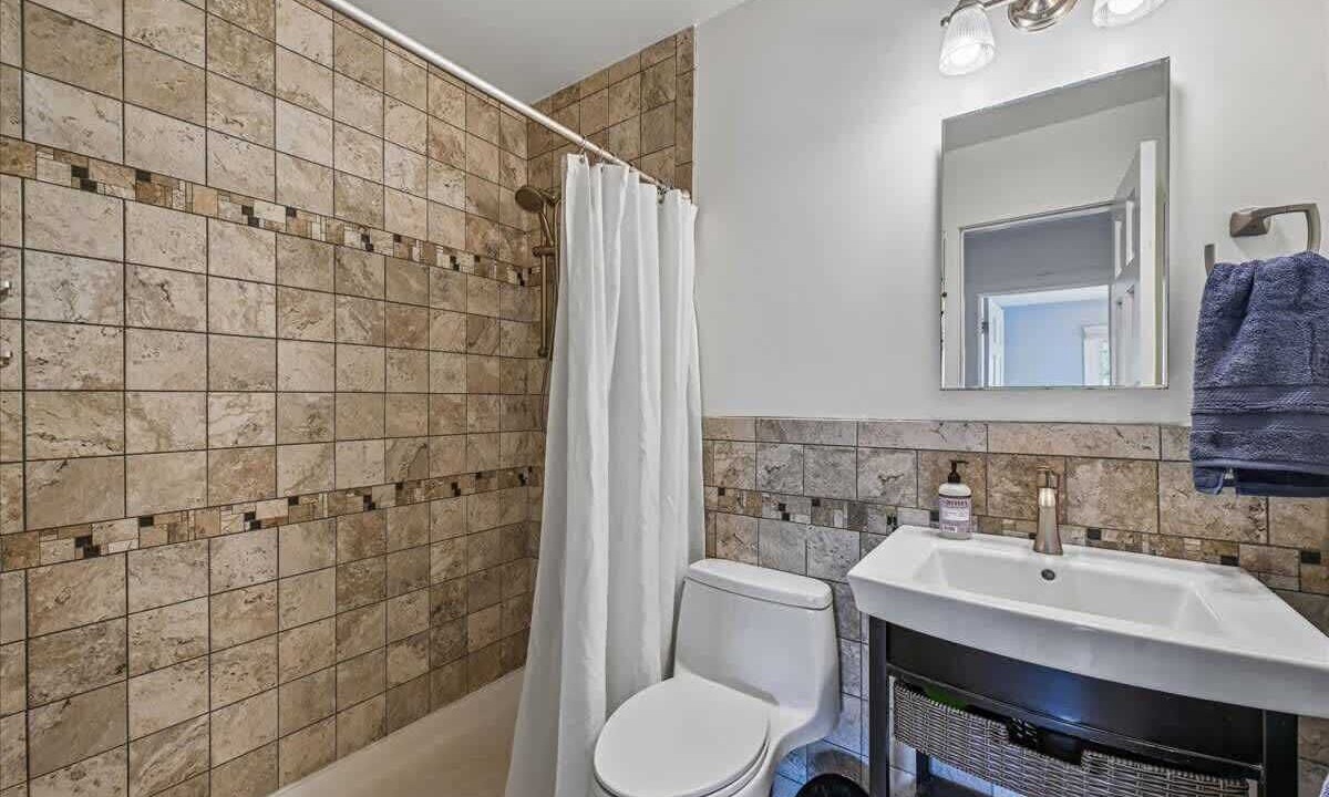 Photo of Bathroom in North Beach