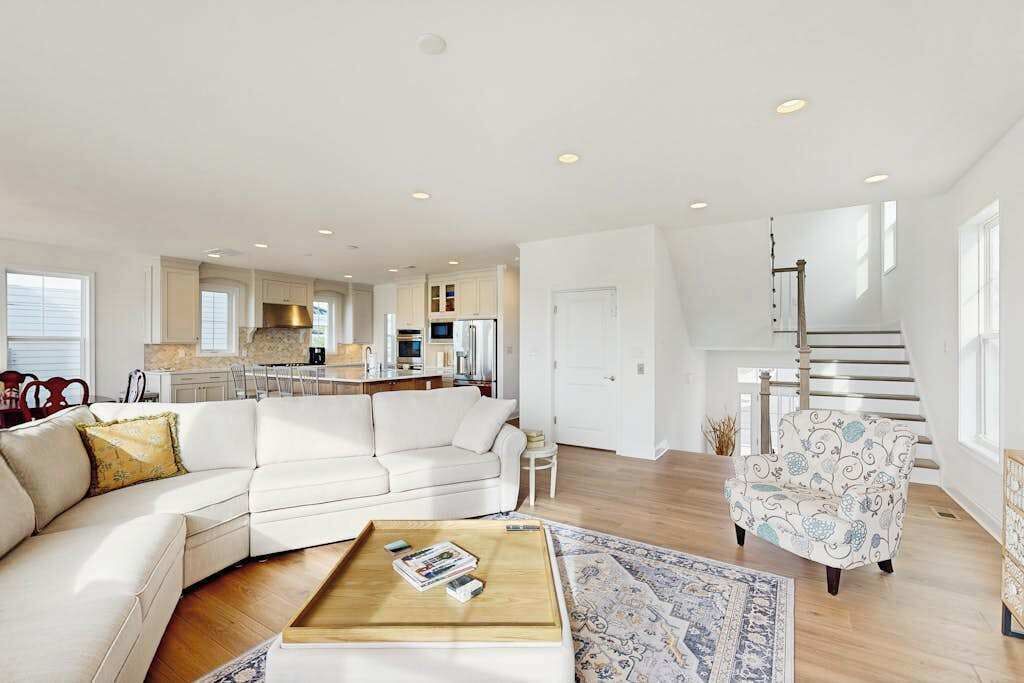 Photo of Livingroom in Bayside