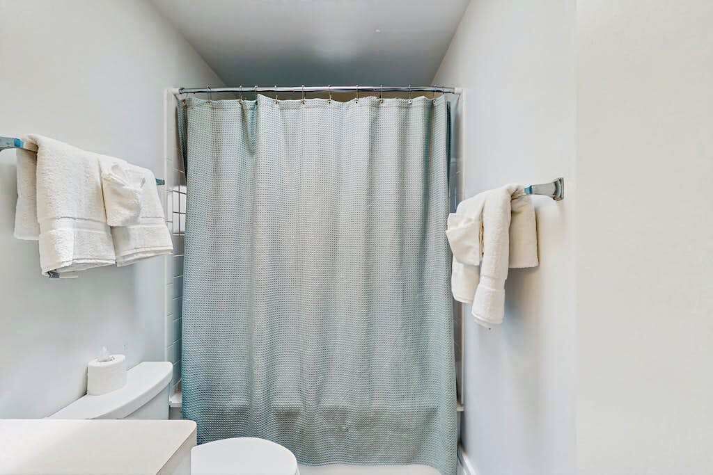 Photo of Bathroom in South Bethany Harbor