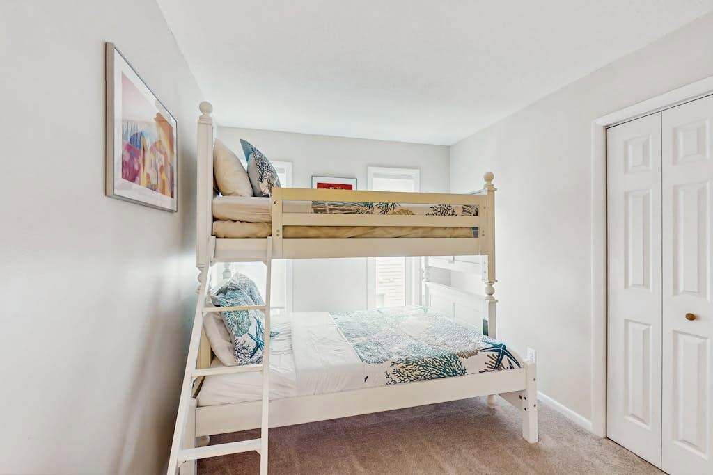 Photo of Bedroom in South Bethany Harbor