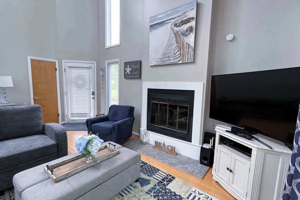 Photo of Livingroom in Sandpiper Pines
