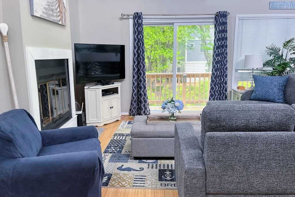 Photo of Livingroom in Sandpiper Pines