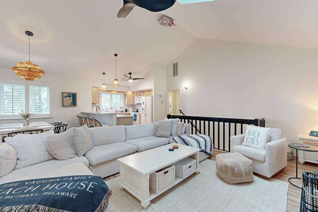 Photo of Livingroom in Sandpiper Pines