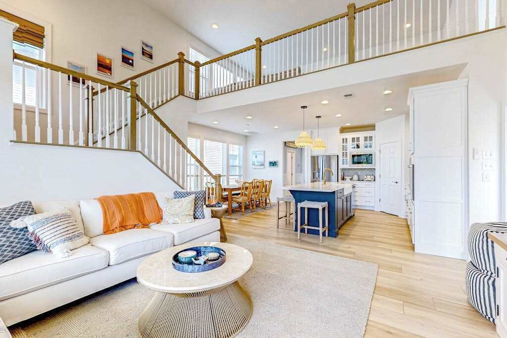 Photo of Livingroom in Cedar Neck