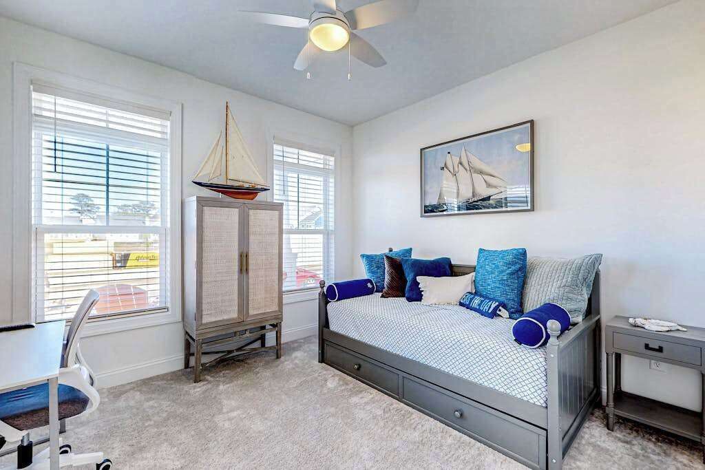 Photo of Bedroom in Cedar Neck