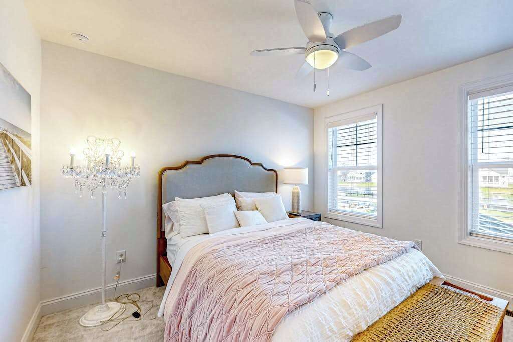 Photo of Bedroom in Cedar Neck