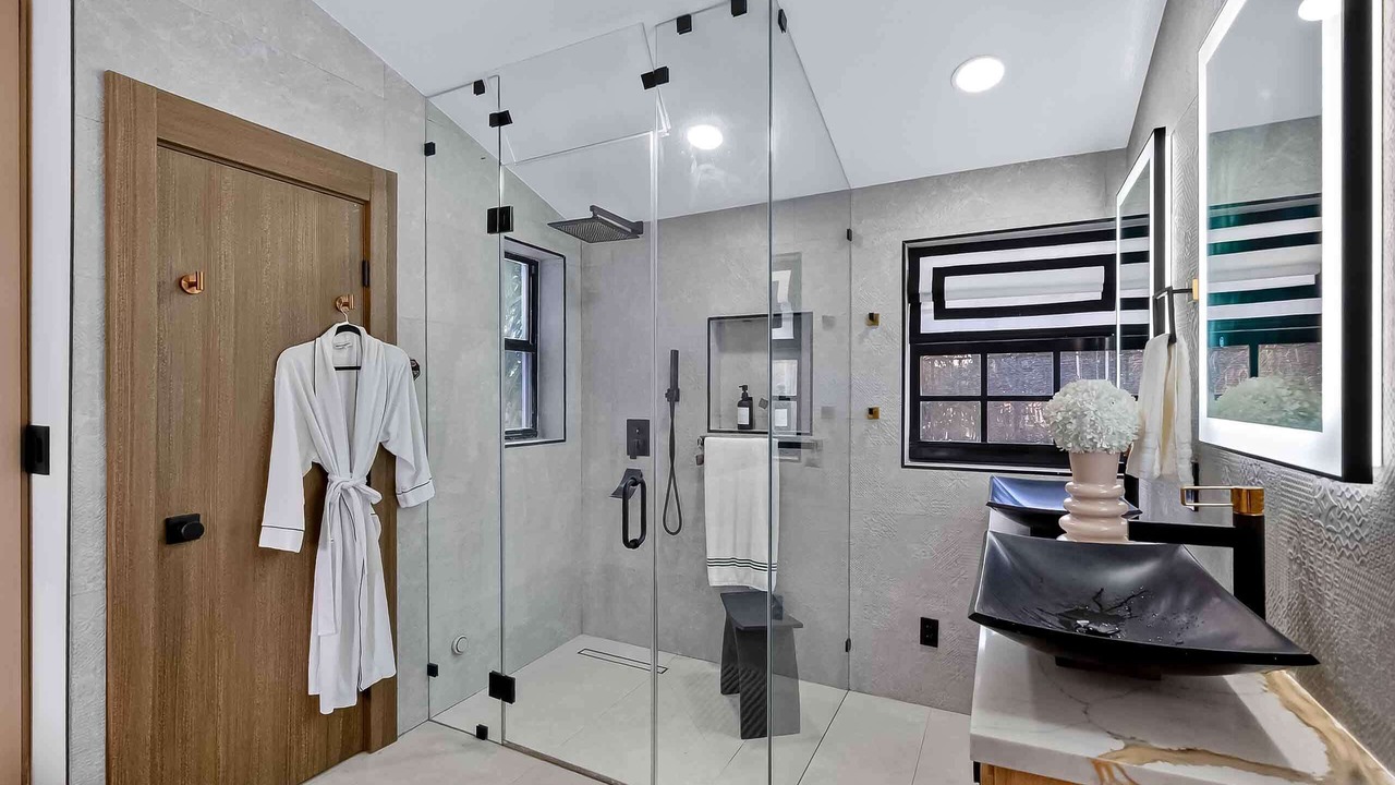 Photo of Bathroom in Miami Shores
