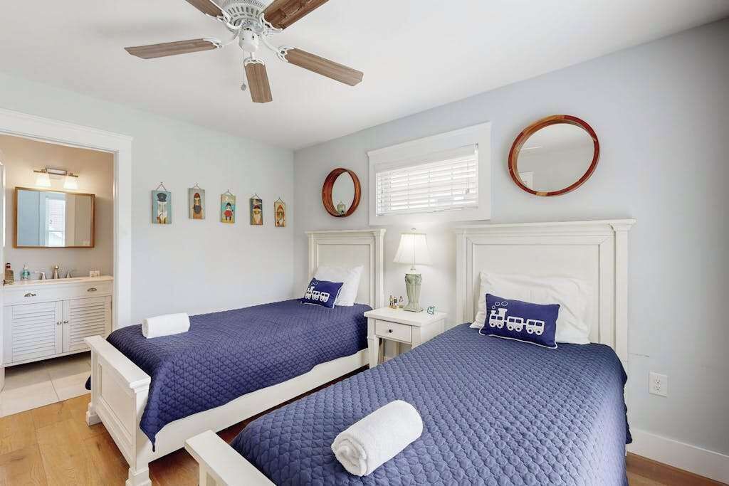 Photo of Bedroom in Country Club Estates