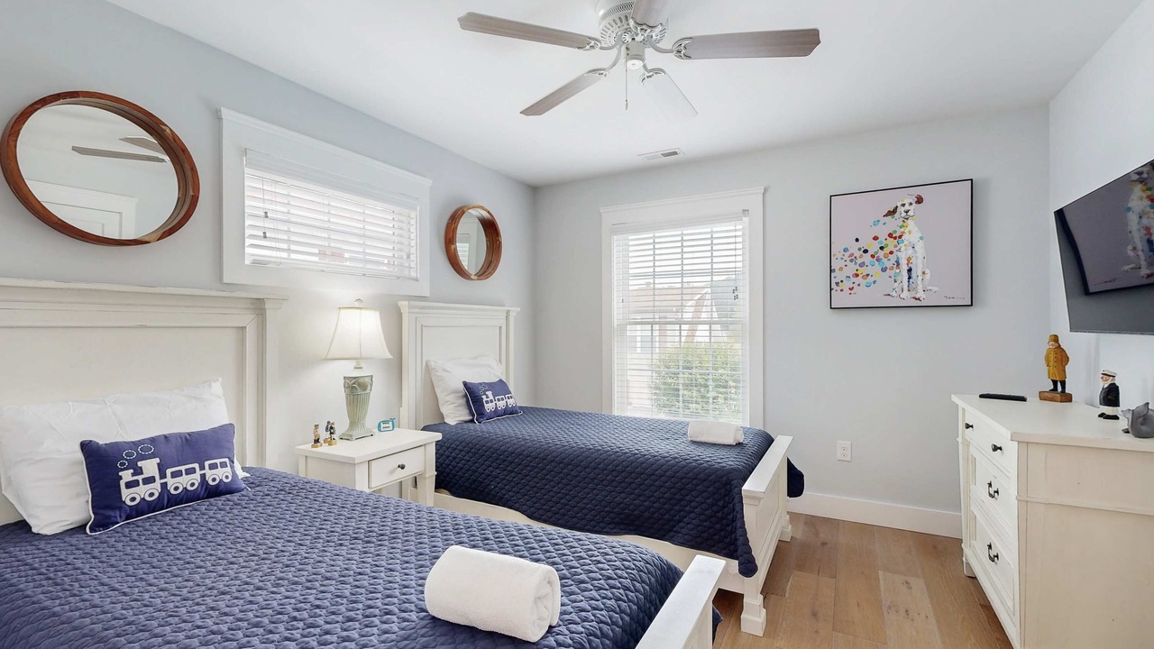Photo of Bedroom in Country Club Estates
