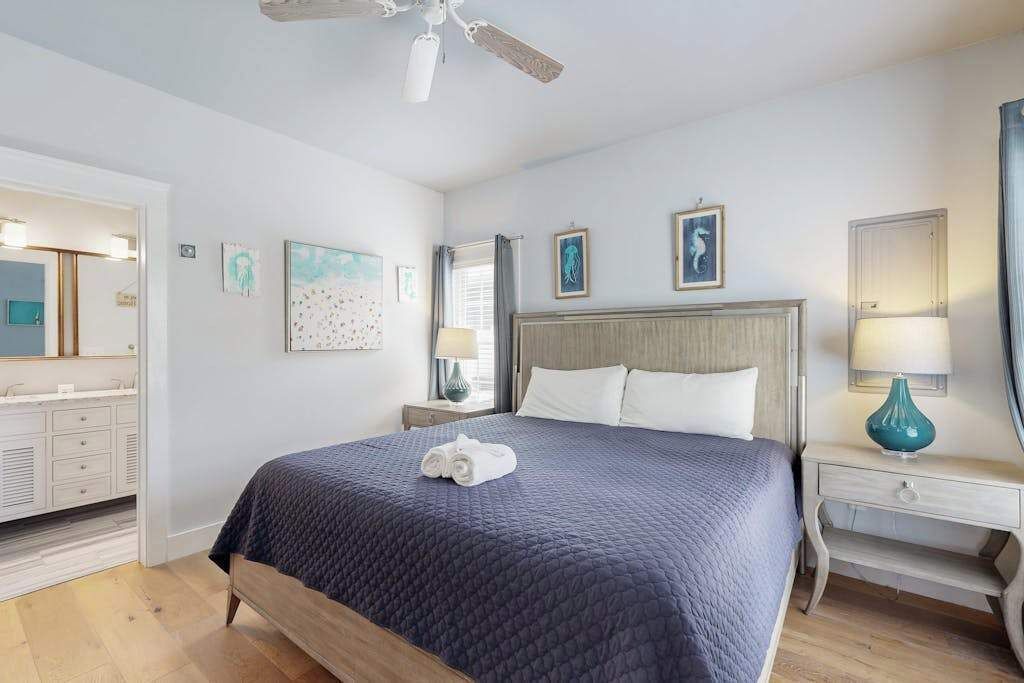 Photo of Bedroom in Country Club Estates