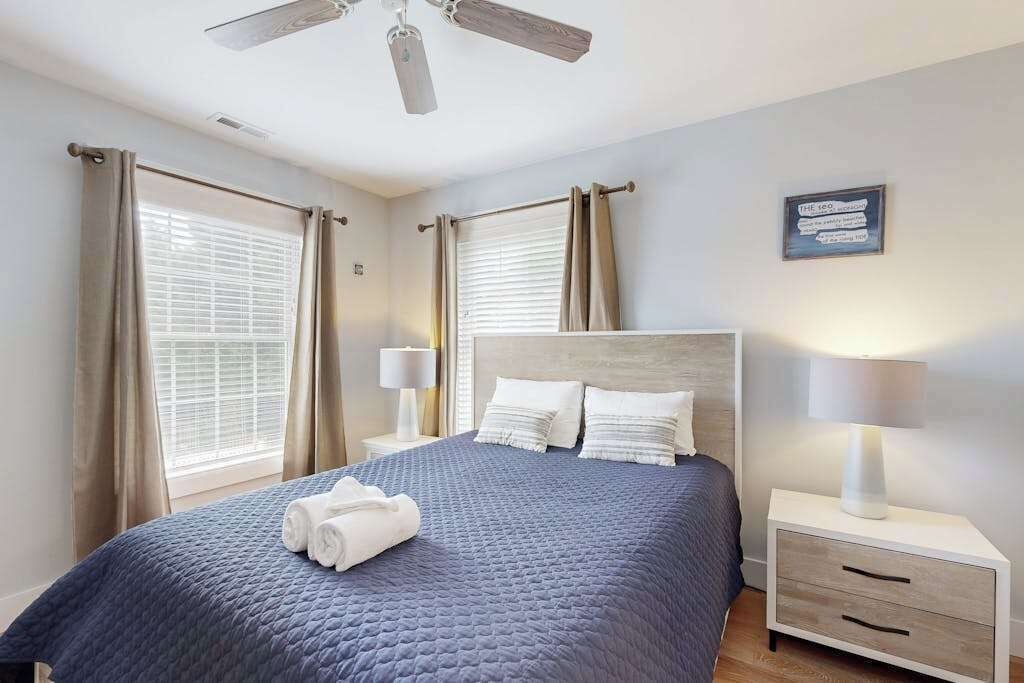 Photo of Bedroom in Country Club Estates