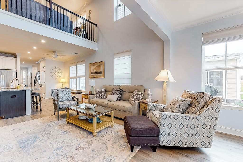Photo of Livingroom in Bayside