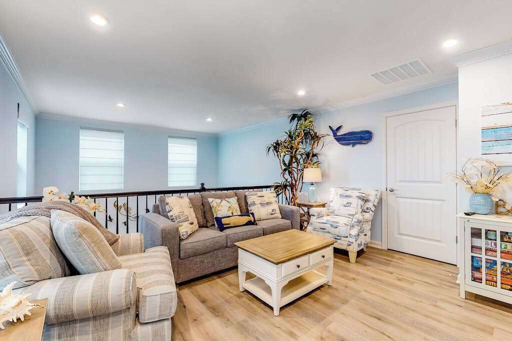Photo of Livingroom in Bayside