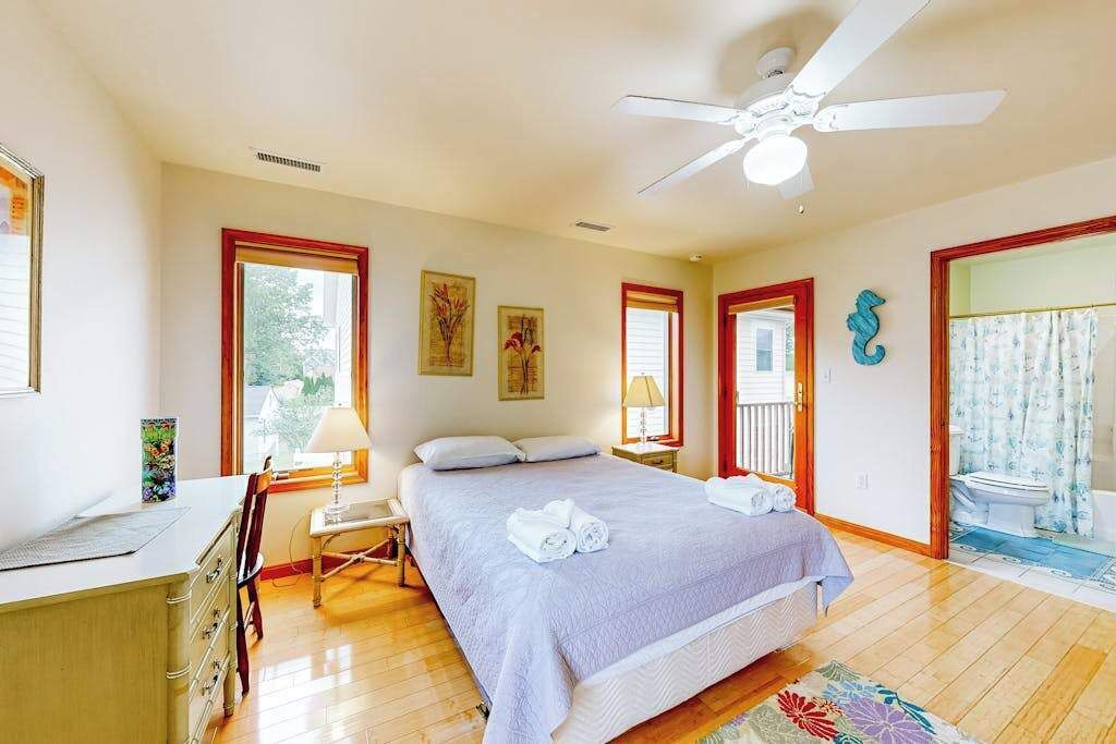 Photo of Bedroom in Country Club Estates