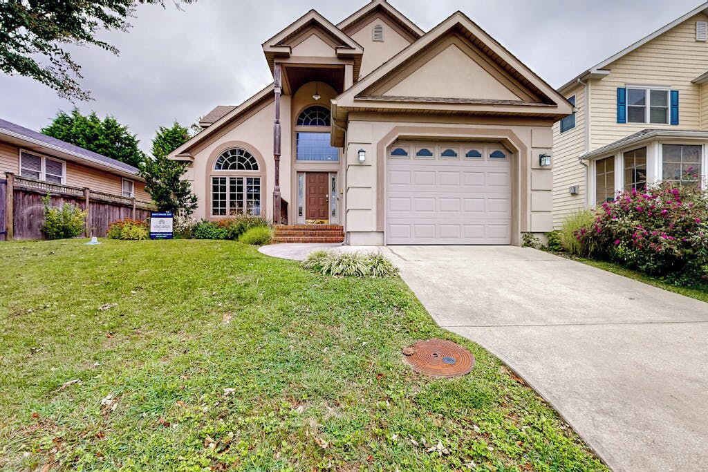 Photo of Outdoor in Country Club Estates