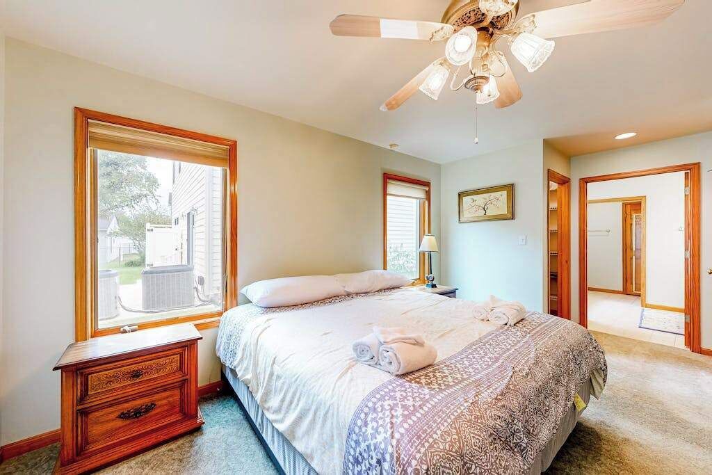 Photo of Bedroom in Country Club Estates