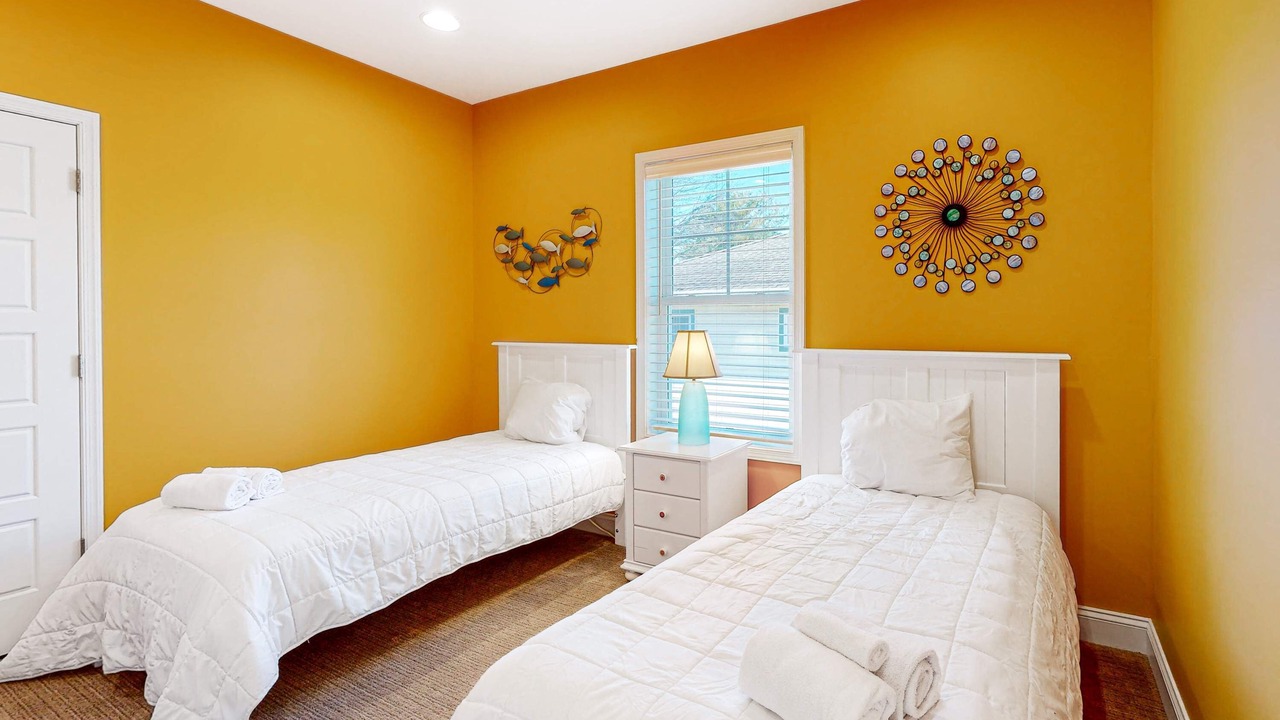 Photo of Bedroom in Country Club Estates