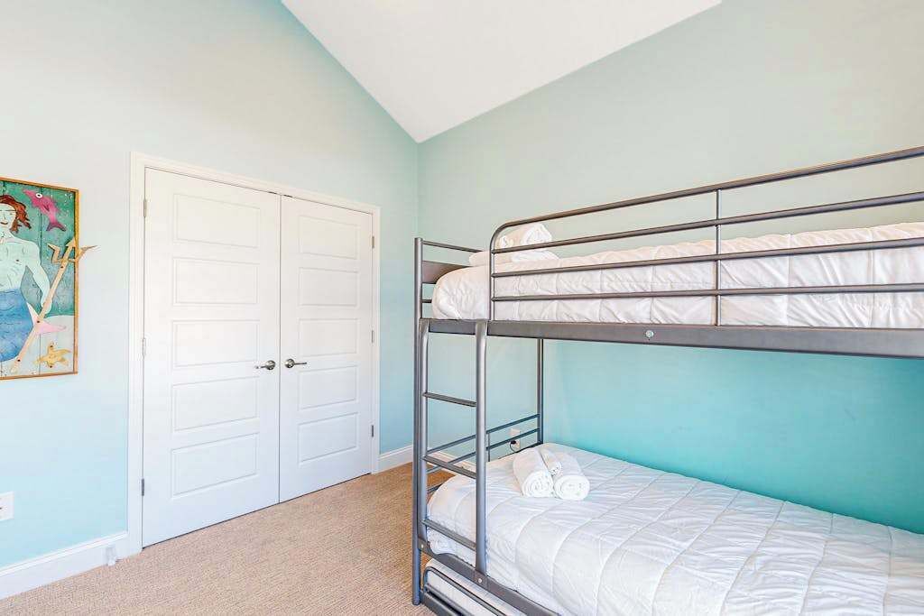 Photo of Bedroom in Country Club Estates