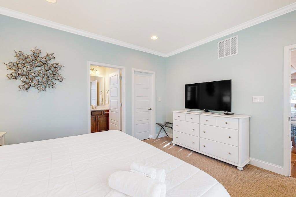 Photo of Bedroom in Country Club Estates