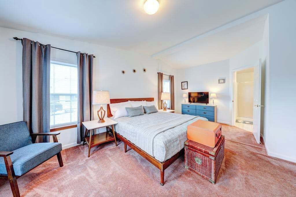 Photo of Bedroom in Country Club Estates