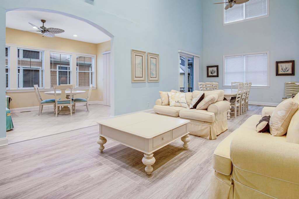 Photo of Livingroom in Bayside Village
