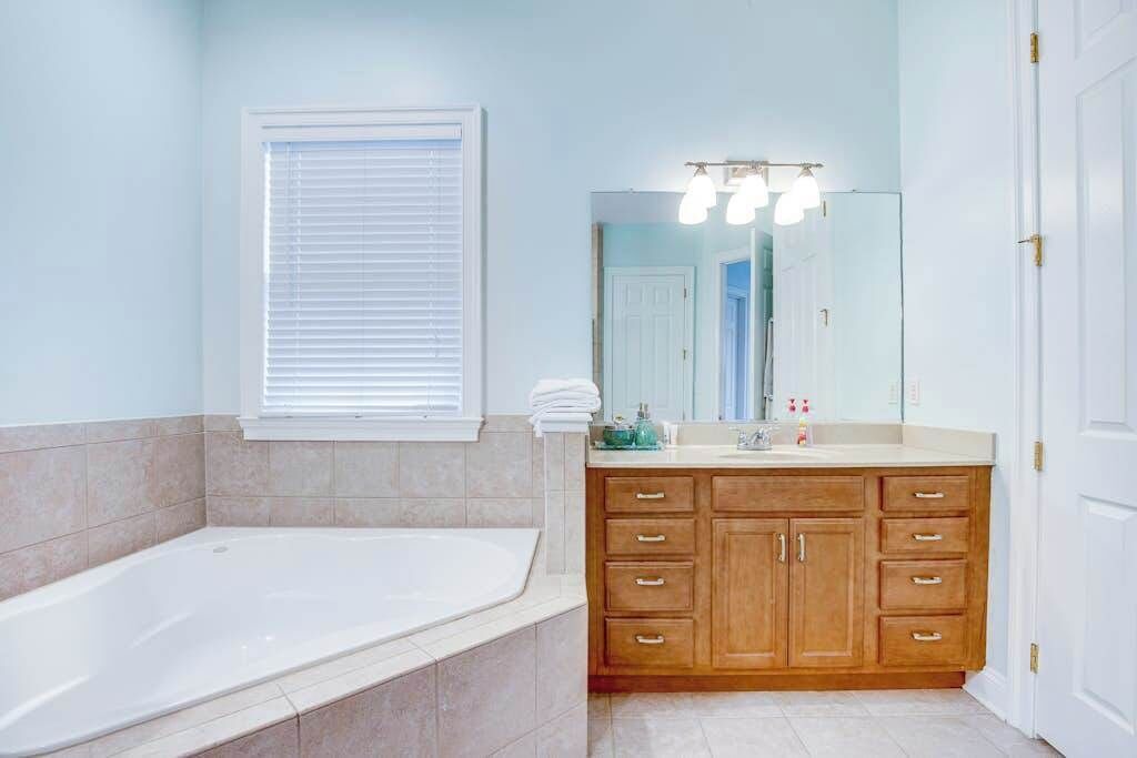 Photo of Bathroom in Bayside Village