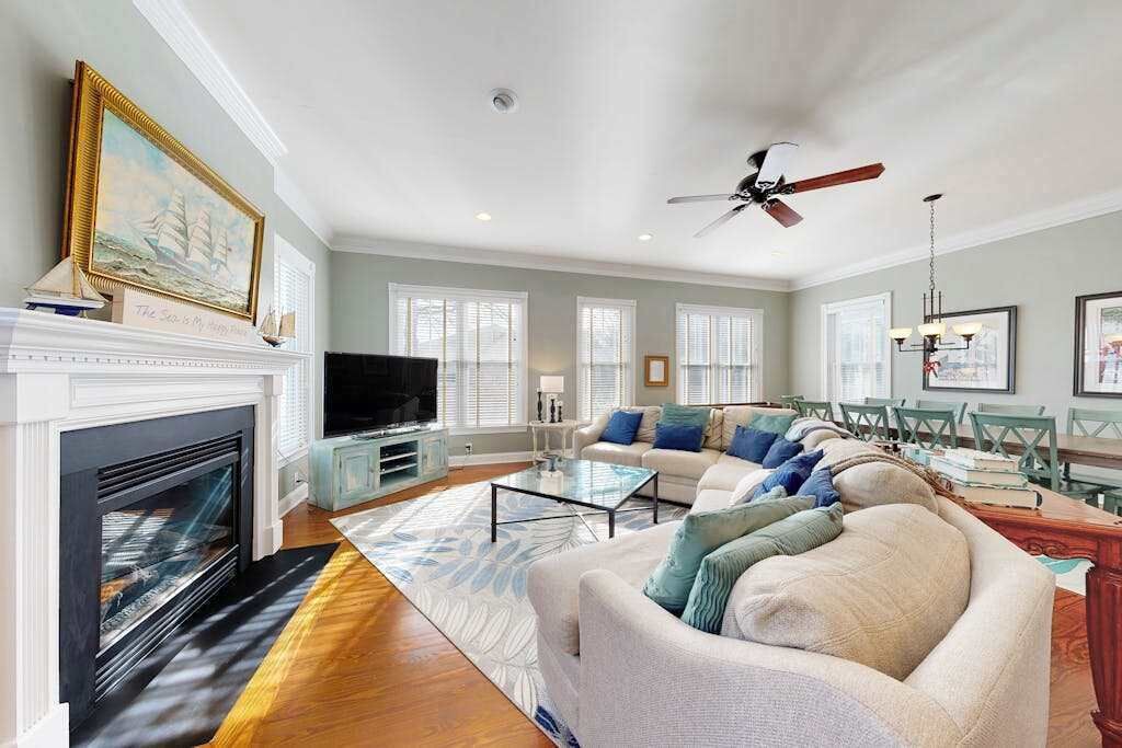 Photo of Livingroom in Country Club Estates