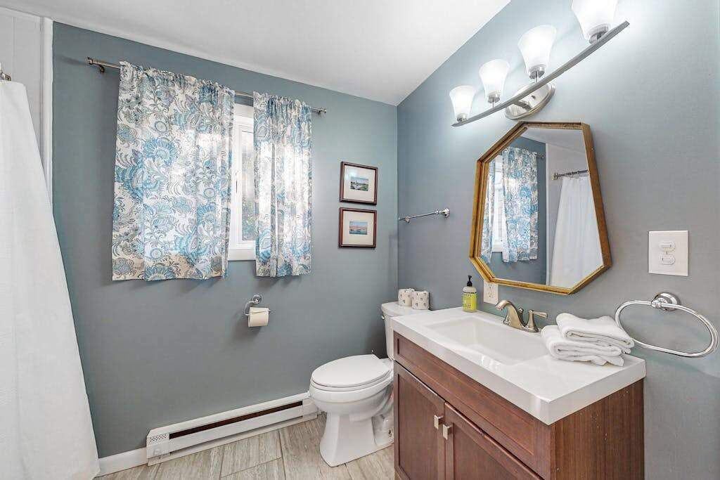 Photo of Bathroom in West Tisbury