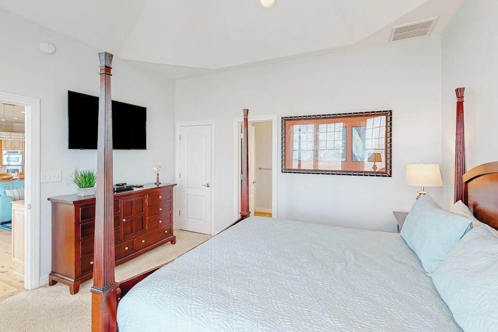 Photo of Bedroom in Sandbridge