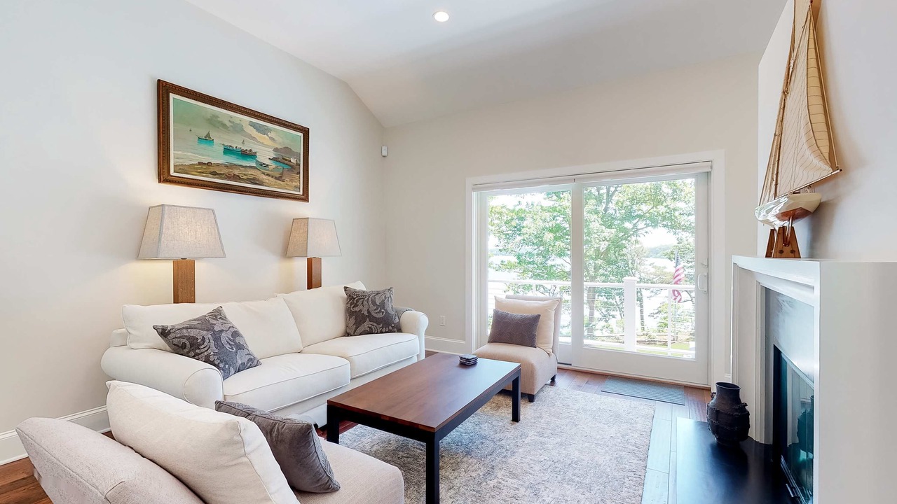 Photo of Livingroom in Yarmouth Port