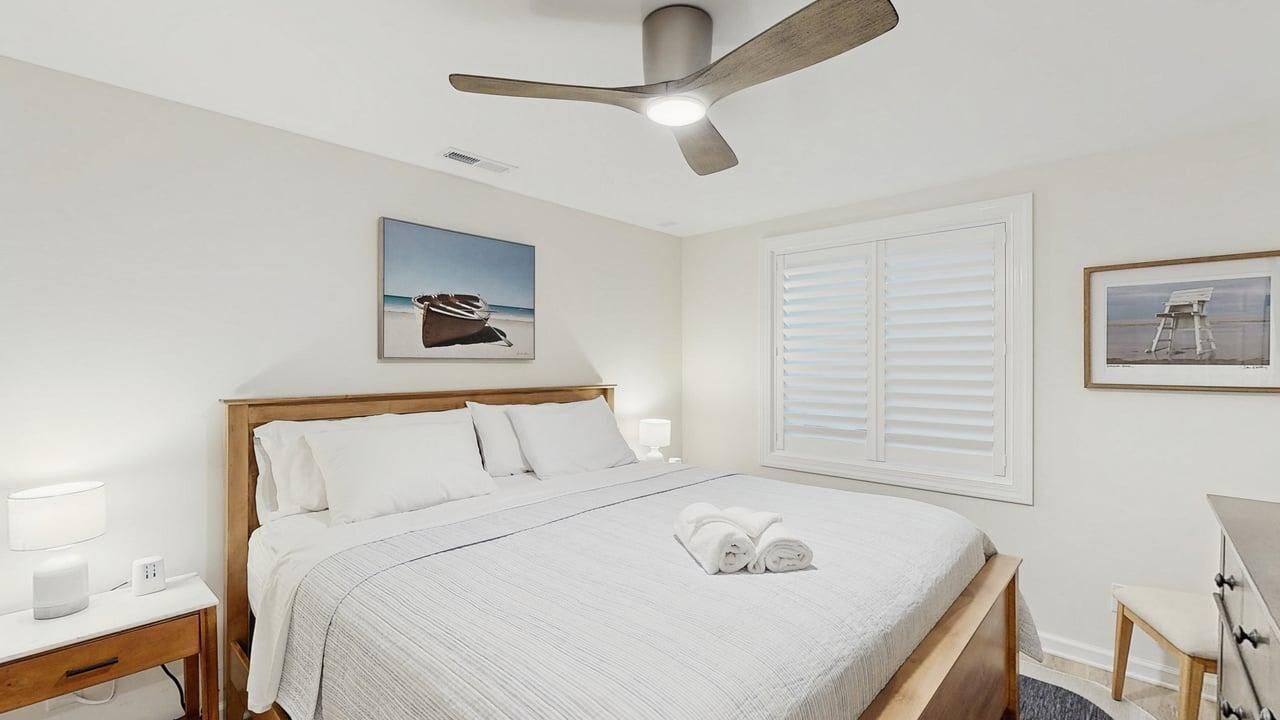 Photo of Bedroom in Country Club Estates