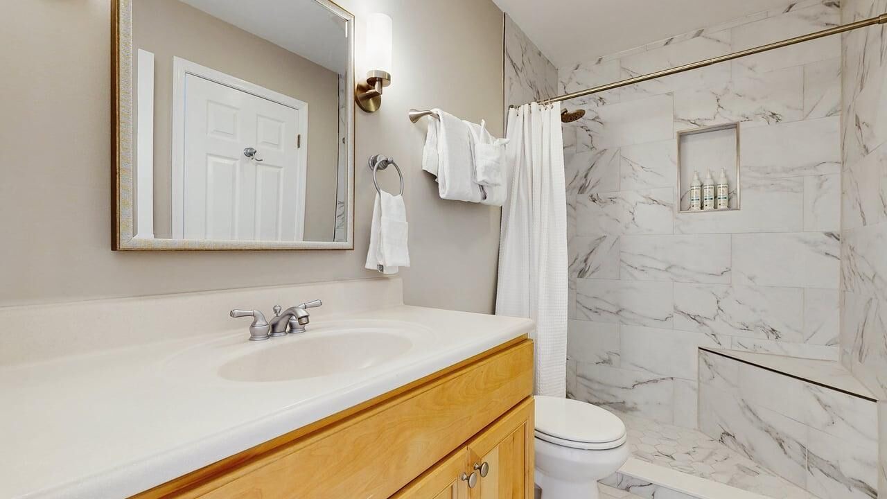 Photo of Bathroom in Country Club Estates