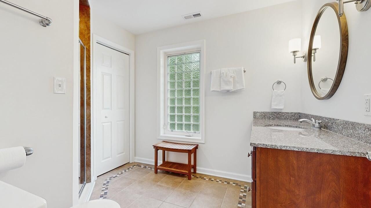 Photo of Bathroom in Country Club Estates