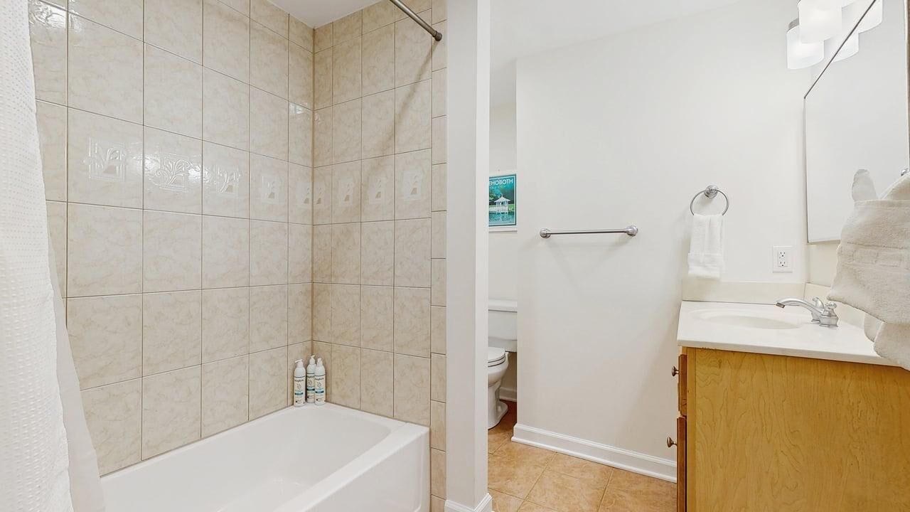 Photo of Bathroom in Country Club Estates