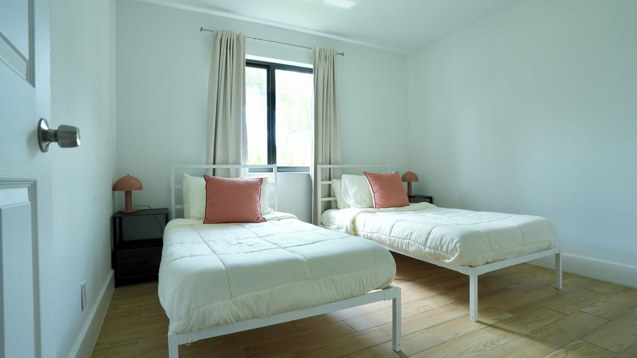 Photo of Bedroom in North Central Hollywood