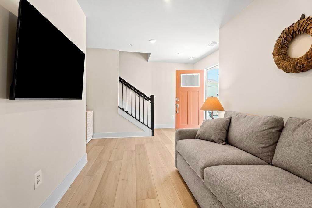 Photo of Livingroom in Caine Woods