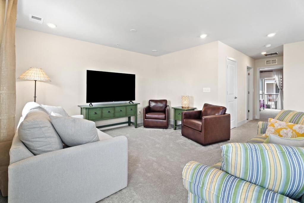 Photo of Livingroom in Caine Woods