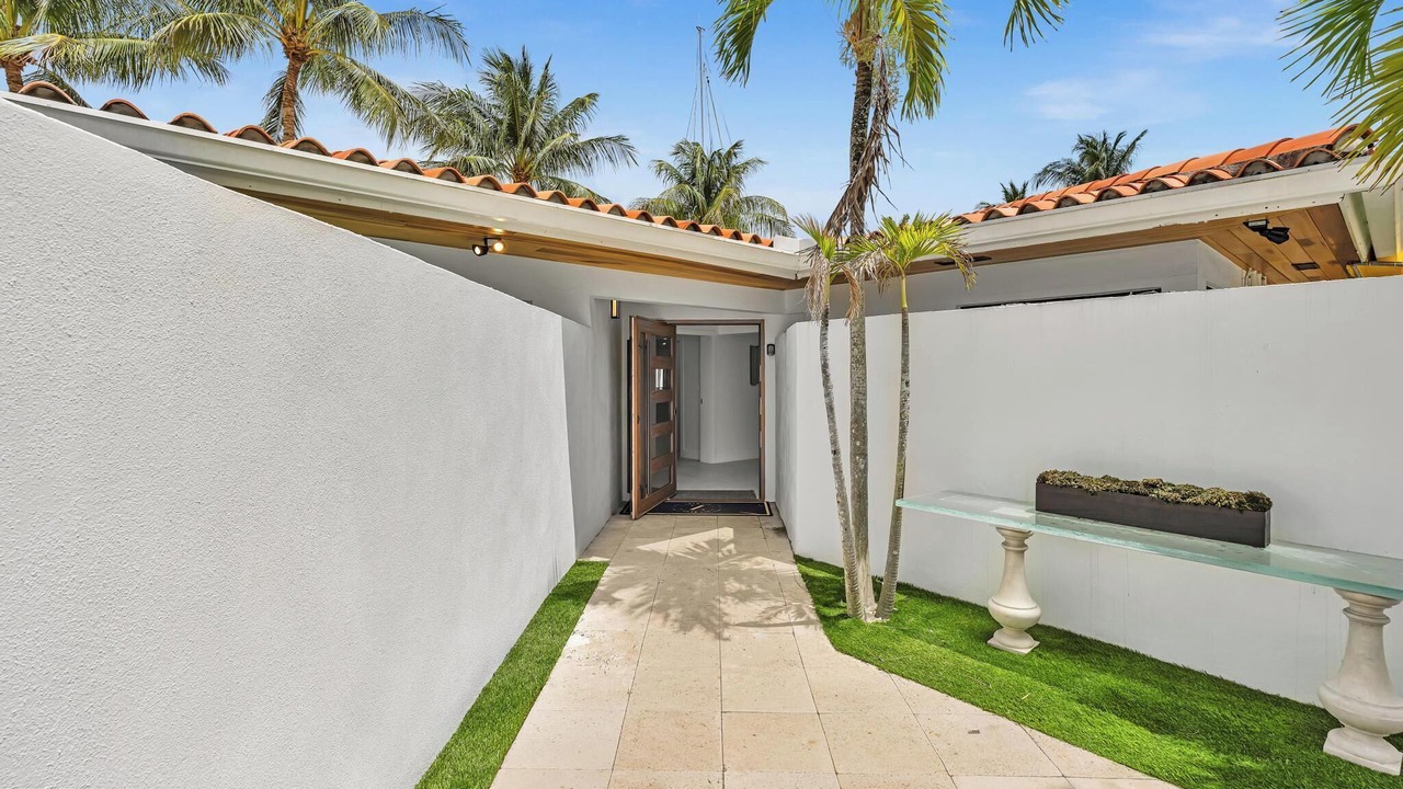 Photo of Patio Balcony in Sailboat Bend