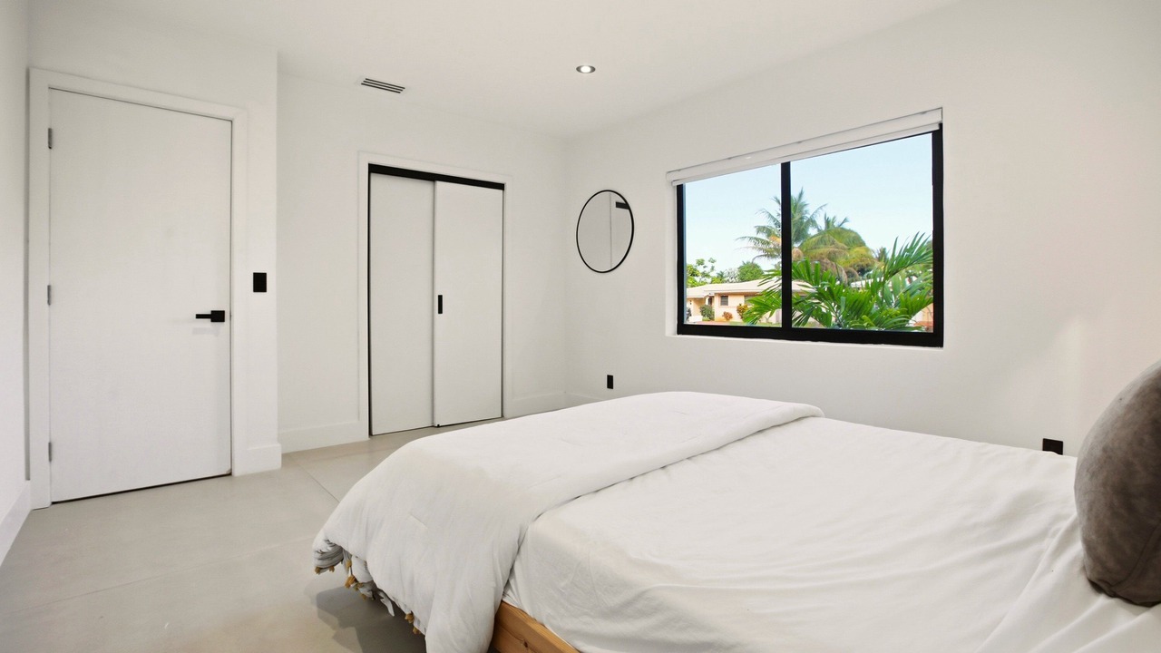 Photo of Bedroom in Golden Glades