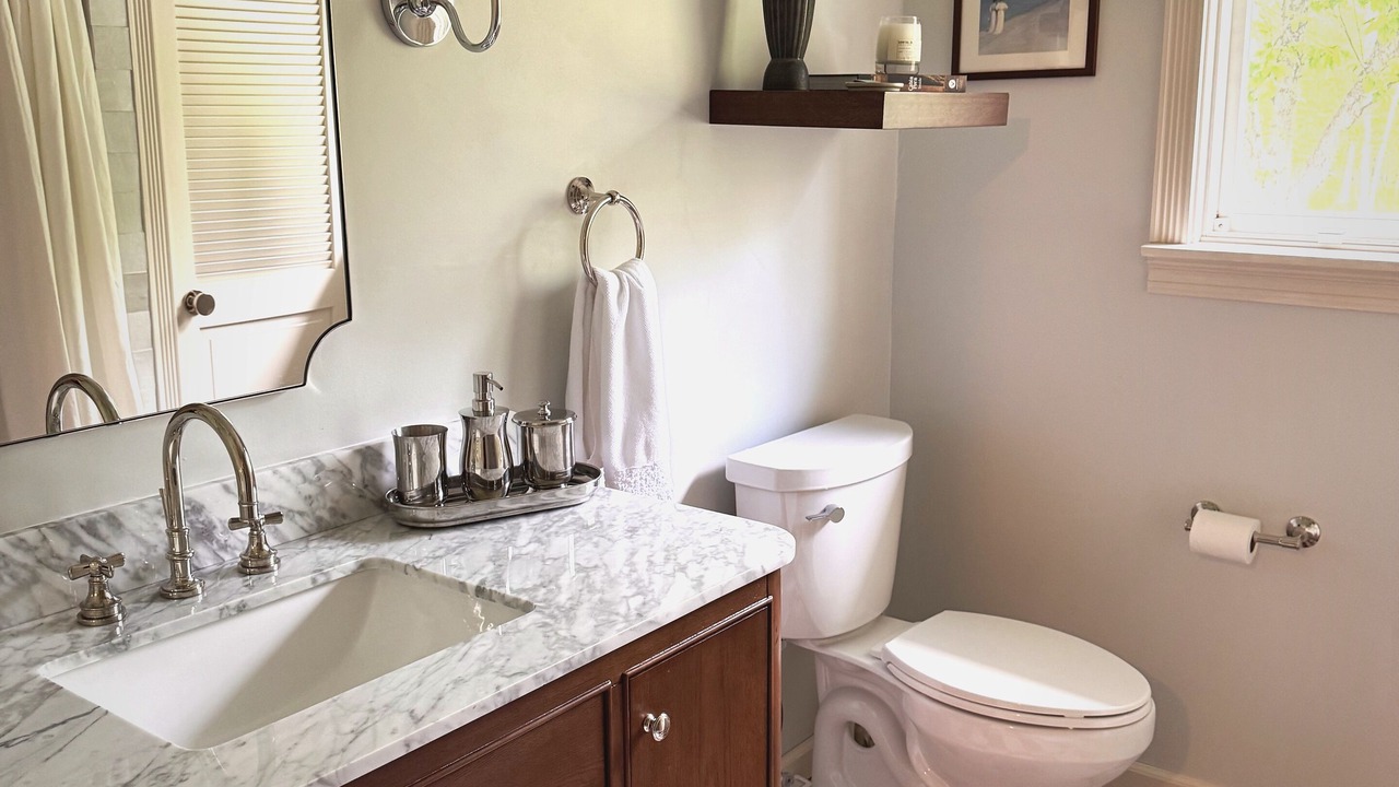 Photo of Bathroom in Round Top
